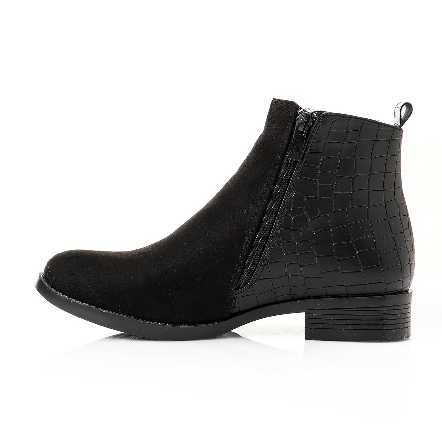 Leather Ankle Boot With Golden Zipper