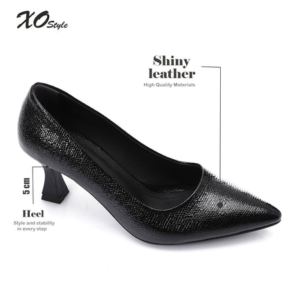 Black Textured Pointed-Toe Kitten Heels