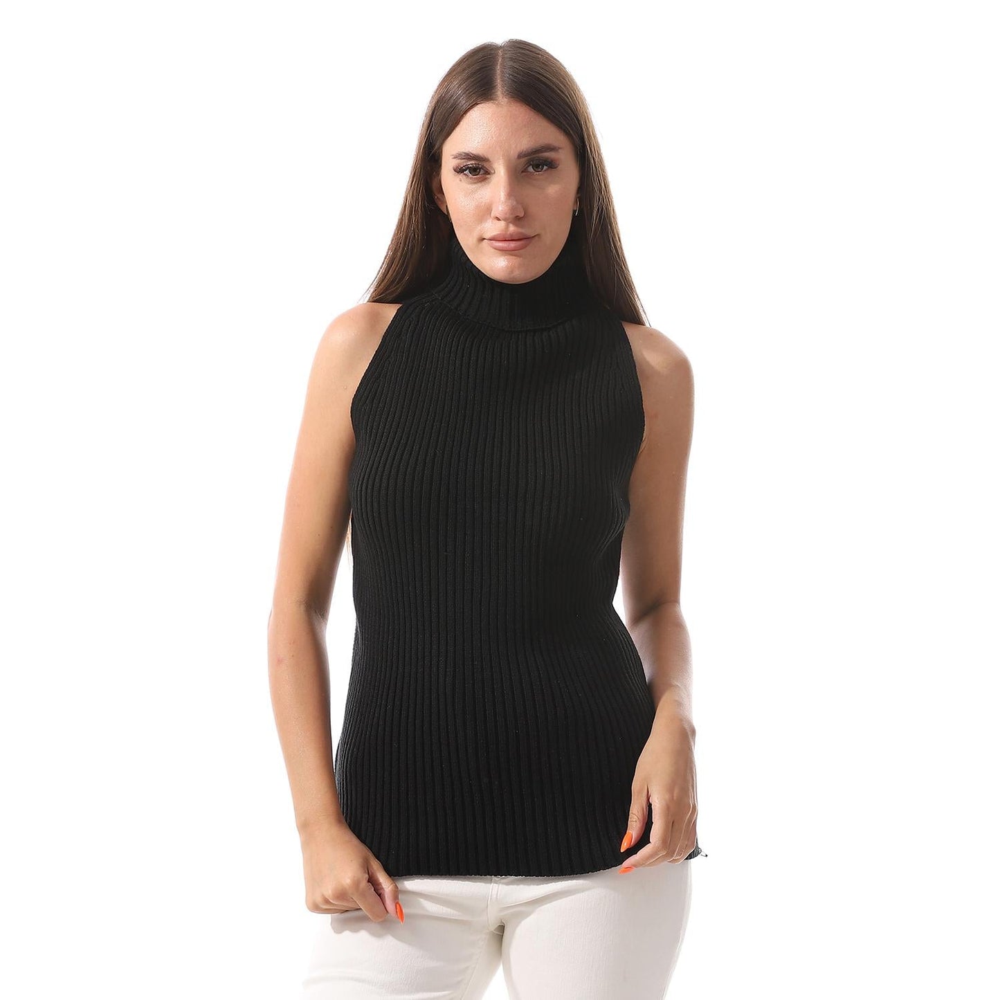 Sleeveless wool pullover with crew neck