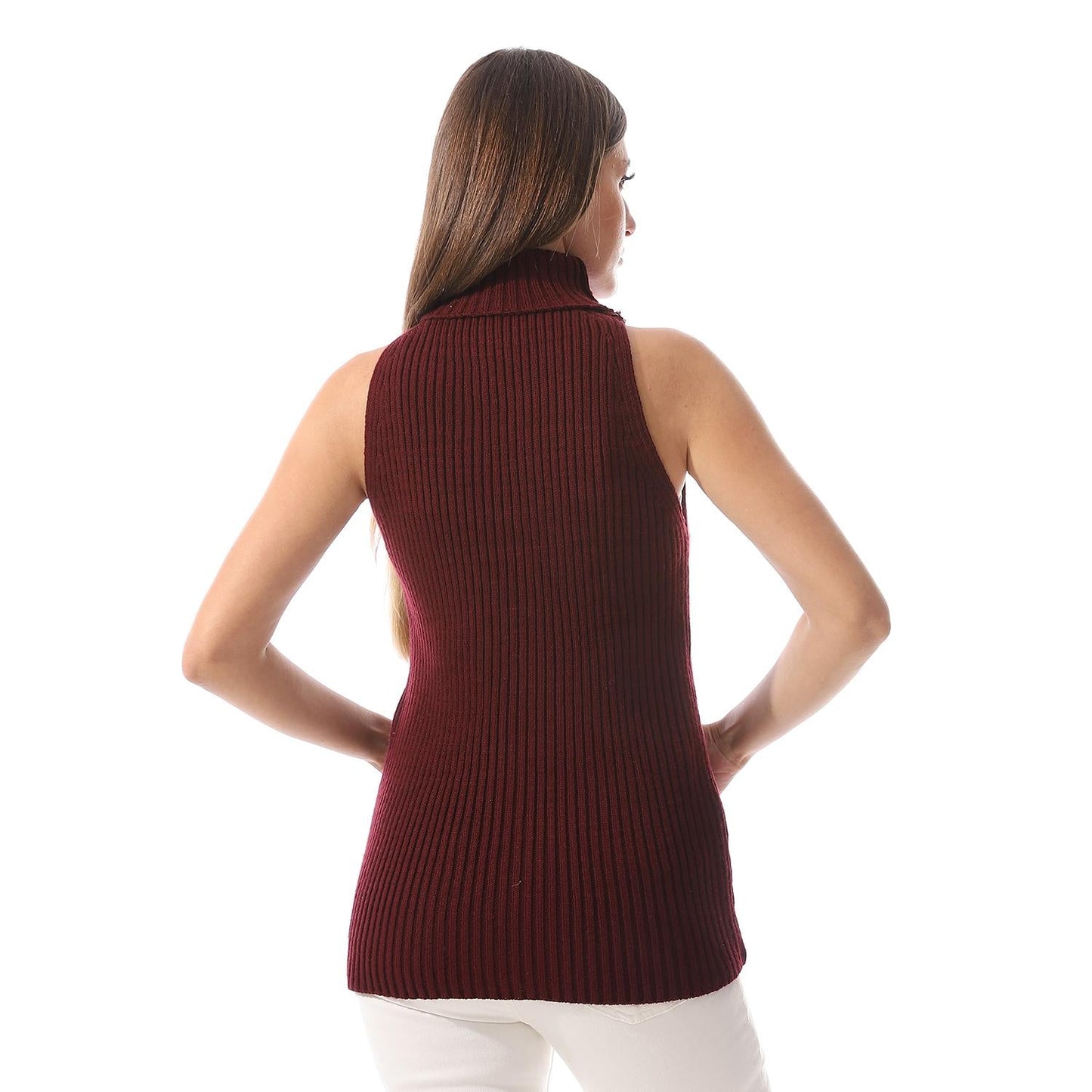 Sleeveless wool pullover with crew neck