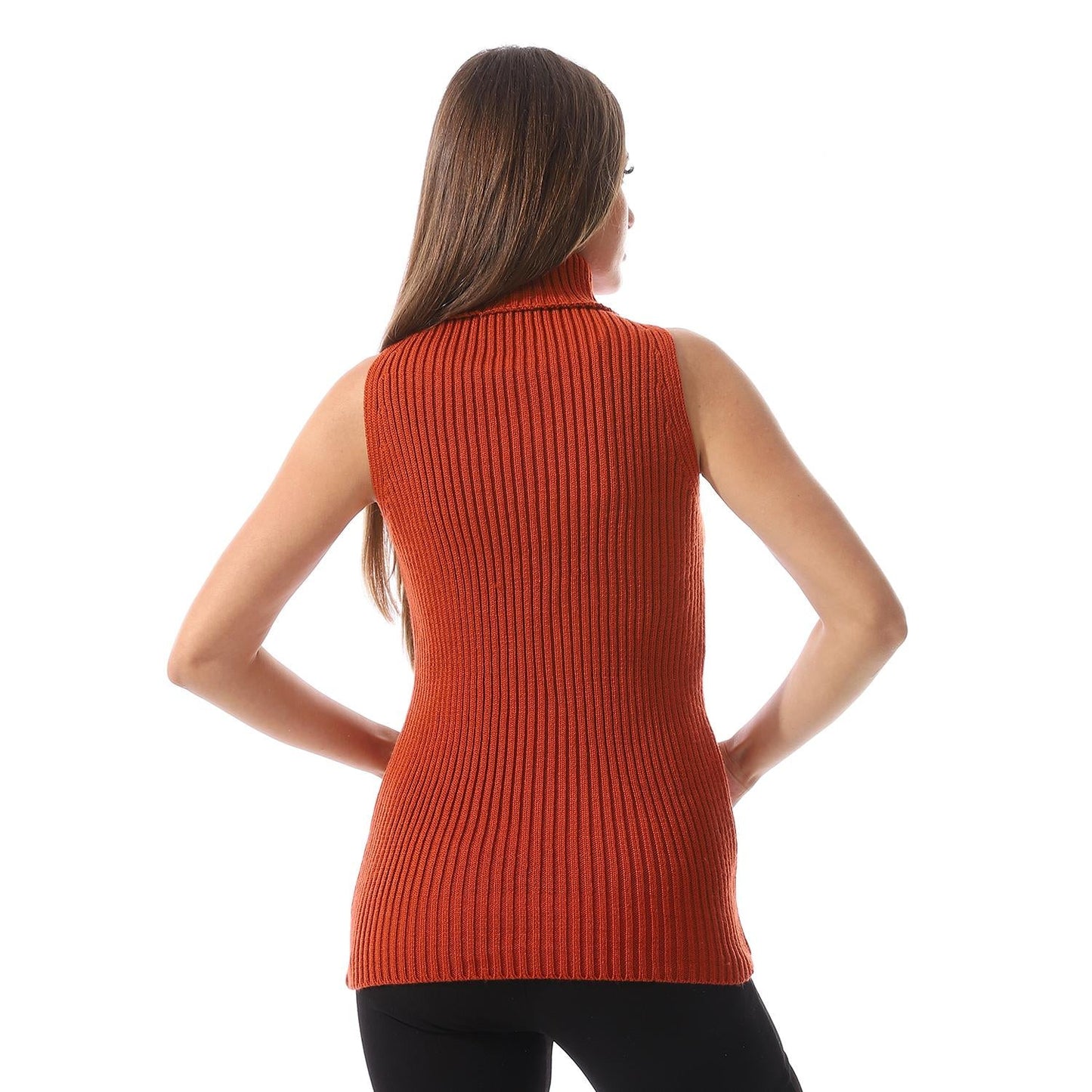 Sleeveless wool pullover with crew neck