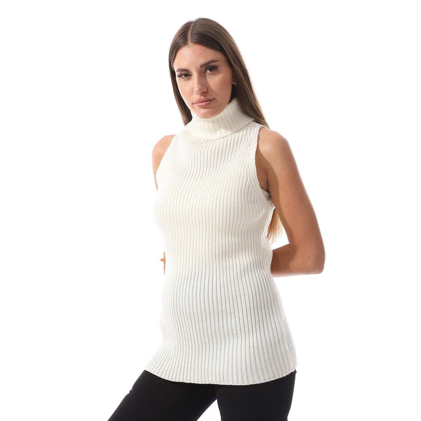 Sleeveless wool pullover with crew neck