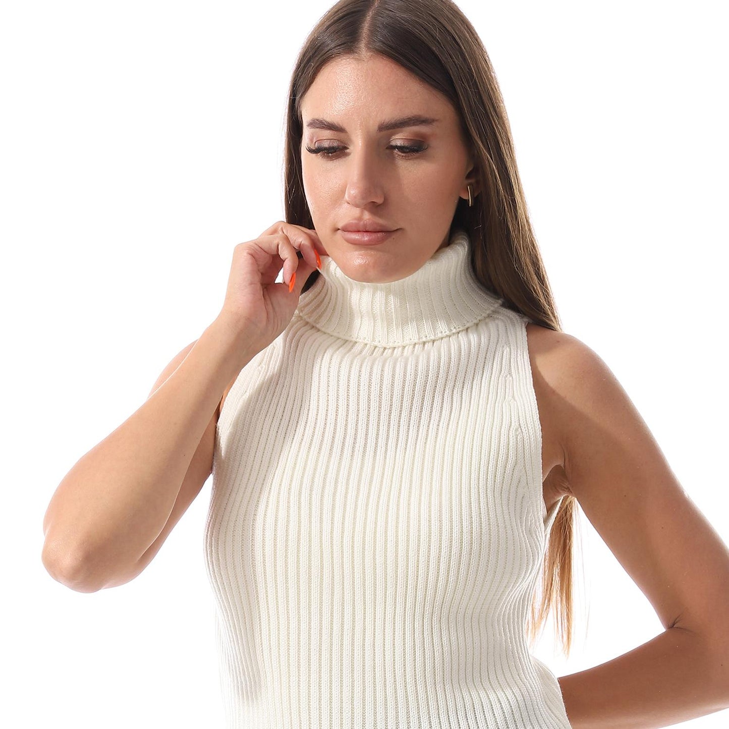 Sleeveless wool pullover with crew neck