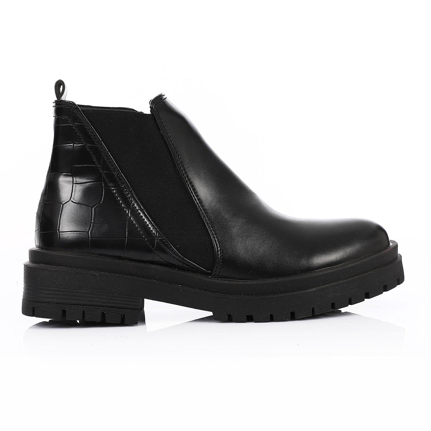 Leather Ankle Boot with Zipper Closure-Black