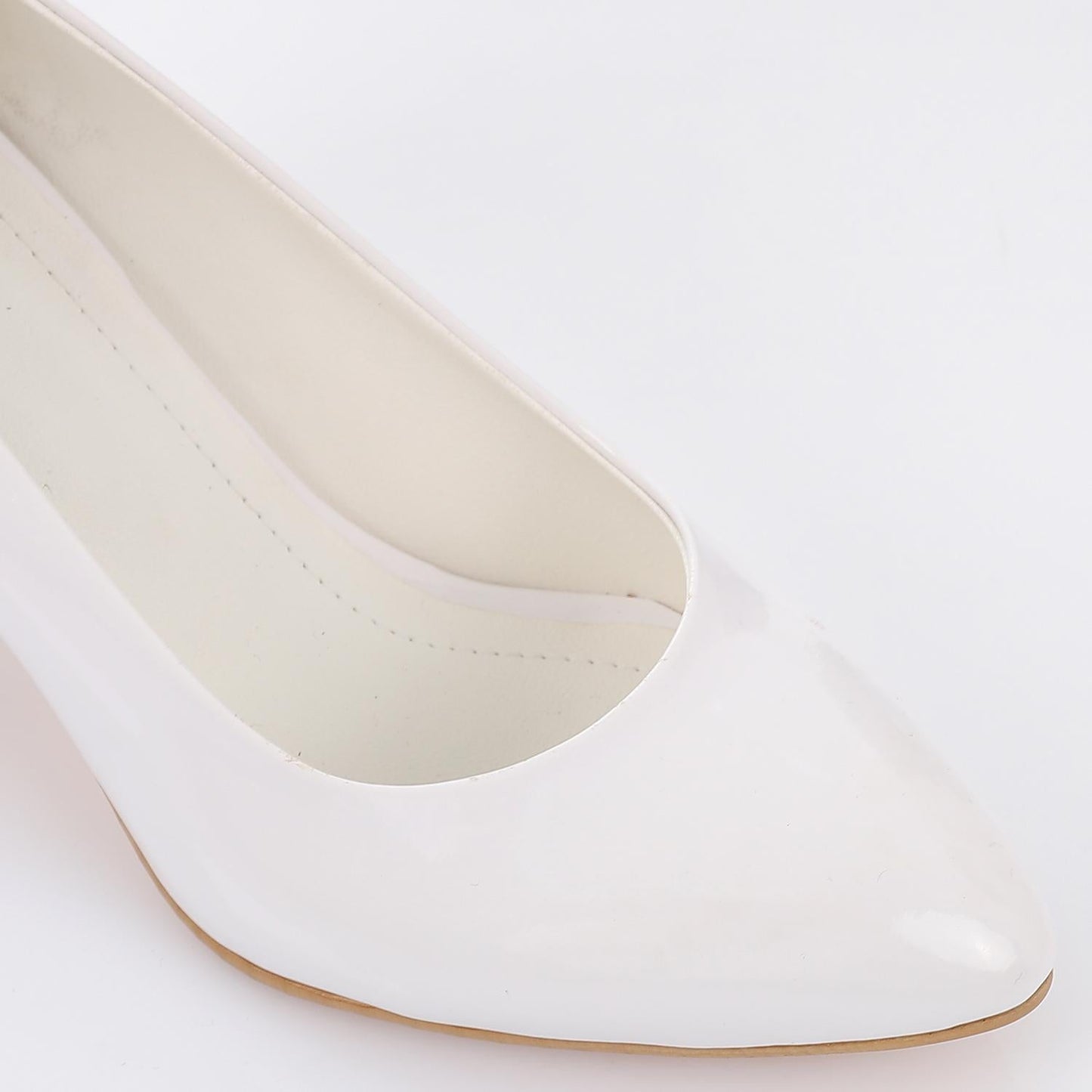 Patent Leather Low Hell Classic Pumps - White