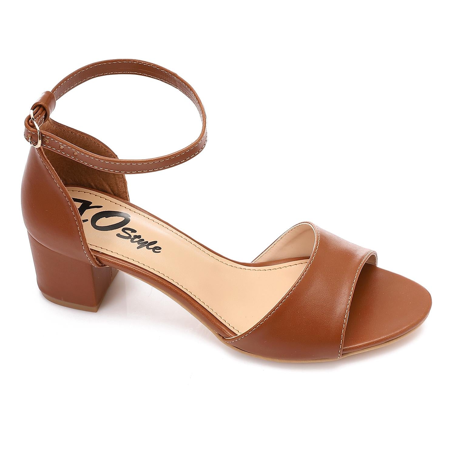 Comfortable women's sandal with a wide heel - High Quality Materials- White.